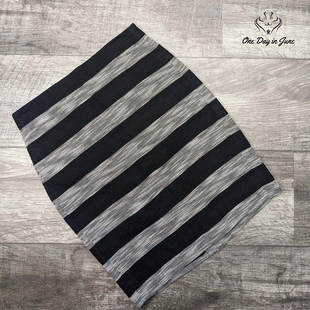J. Crew The Pencil Skirt Black White Striped Petite Lined Size 0P